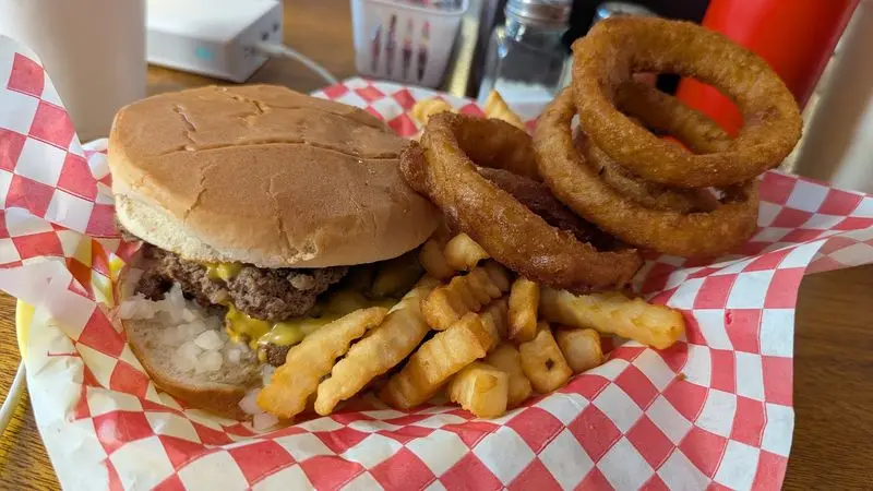 Hand-Patted Burgers That Define Perfection