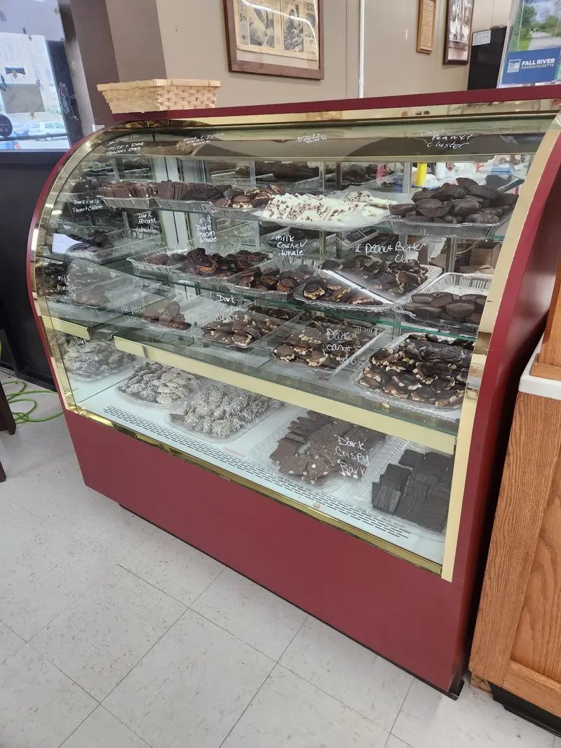 Dorothy Cox's Candies - Fall River
