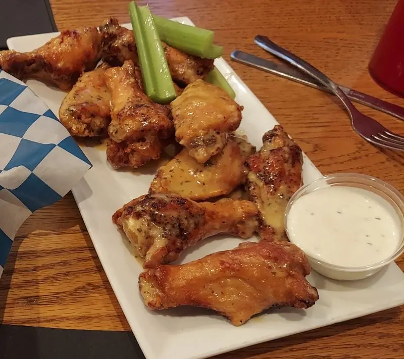 Gators Den Sports Grill - Gainesville