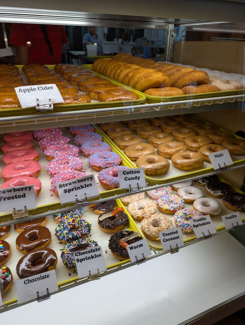 Patterson Fruit Farm, Chesterland, Geauga County, Apple Fritter and Coffee