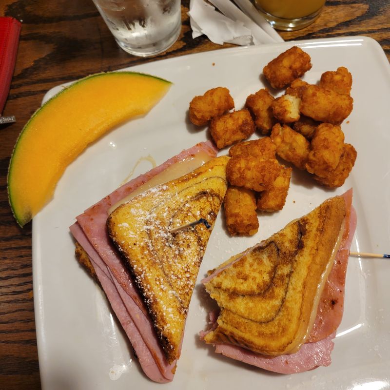 Late Hours Make It A Flexible Delaware Stop
