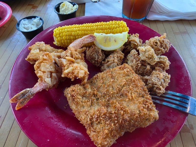 Paradise Key Dockside Bar & Grill - Rockport