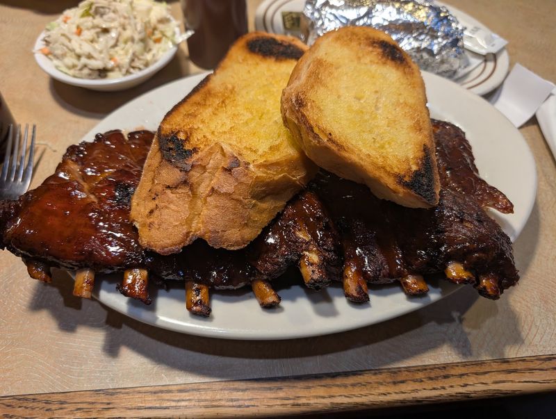 Ribs With a Long Metro Detroit Memory