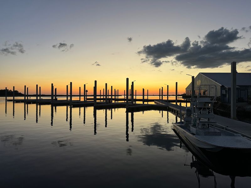 Sunsets That Turn Dinner Into A Postcard