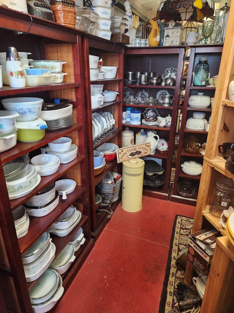 Kitchen Pieces That Stir Up Old Memories
