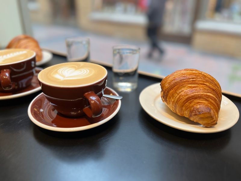 Comet Coffee, Ann Arbor, Washtenaw County