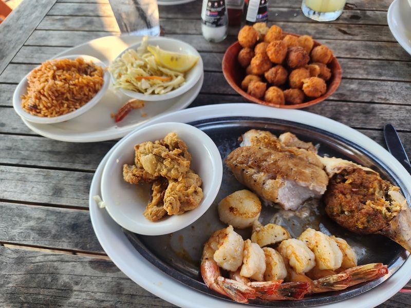 Hudson's Seafood House On The Docks - Hilton Head Island