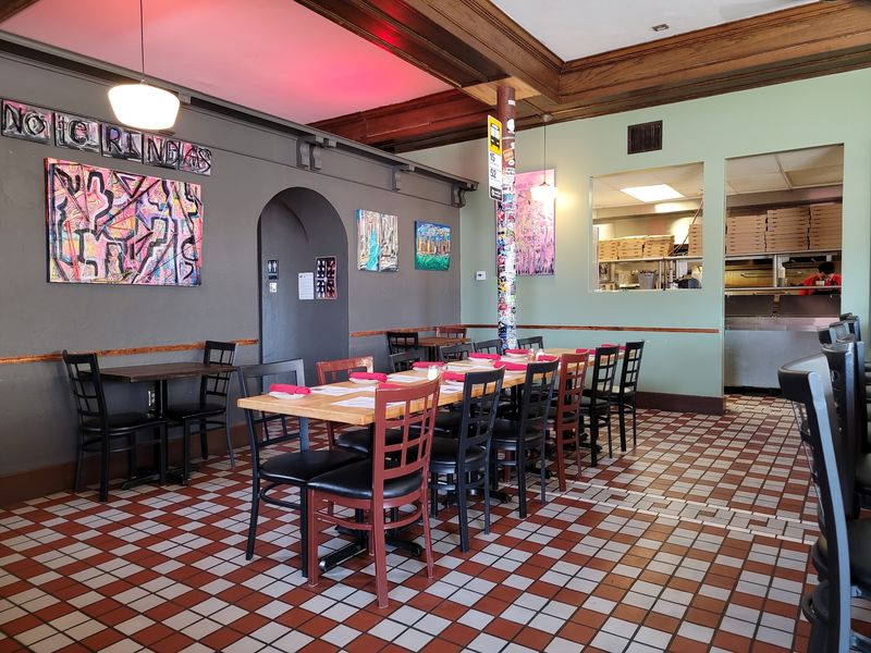 Transfer Pizzeria Caf&eacute; - Milwaukee