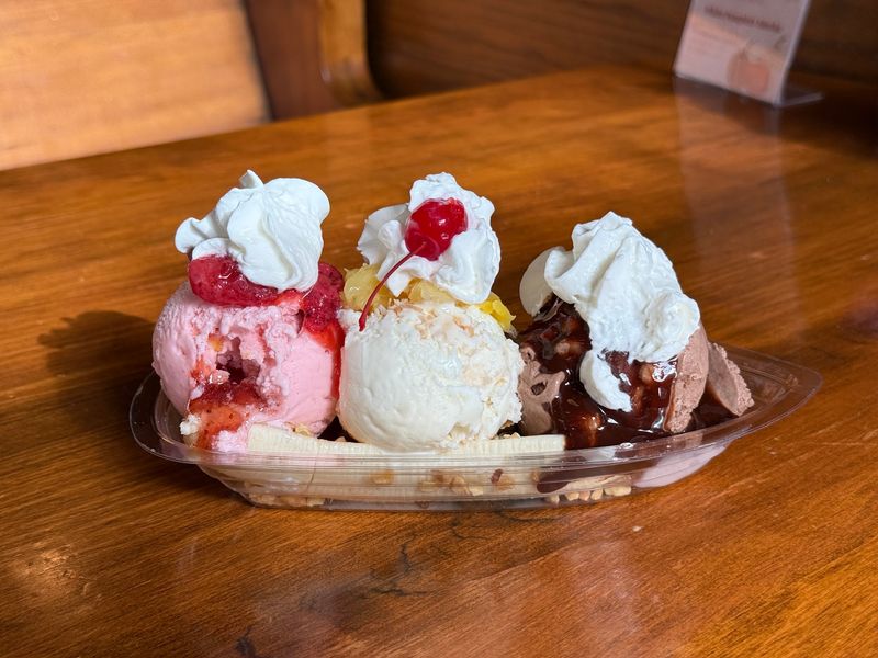 The Pearl Ice Cream Parlor - La Crosse