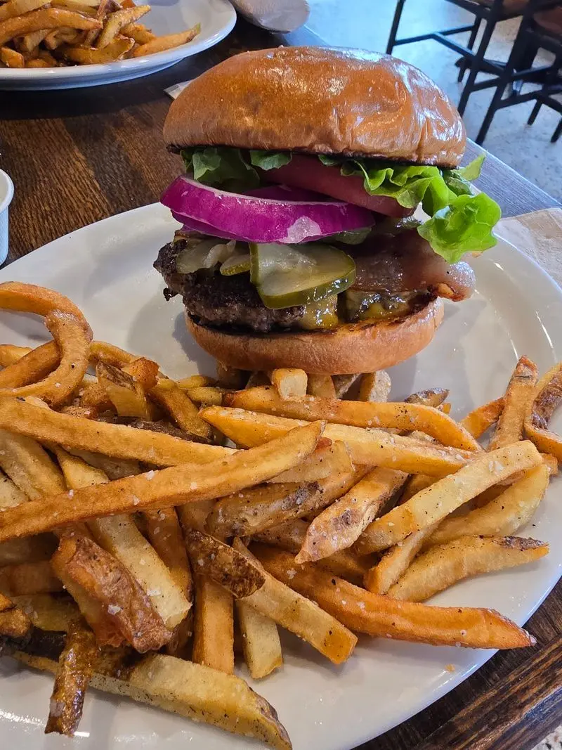Burger Pub Comfort at Green Truck Pub, Savannah, Chatham County