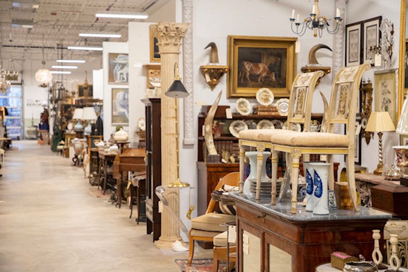 Use the Wide Aisles to Compare Booth Prices Like a Pro