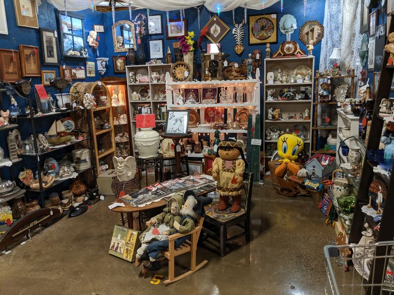 Look Closer at the Vintage Finds