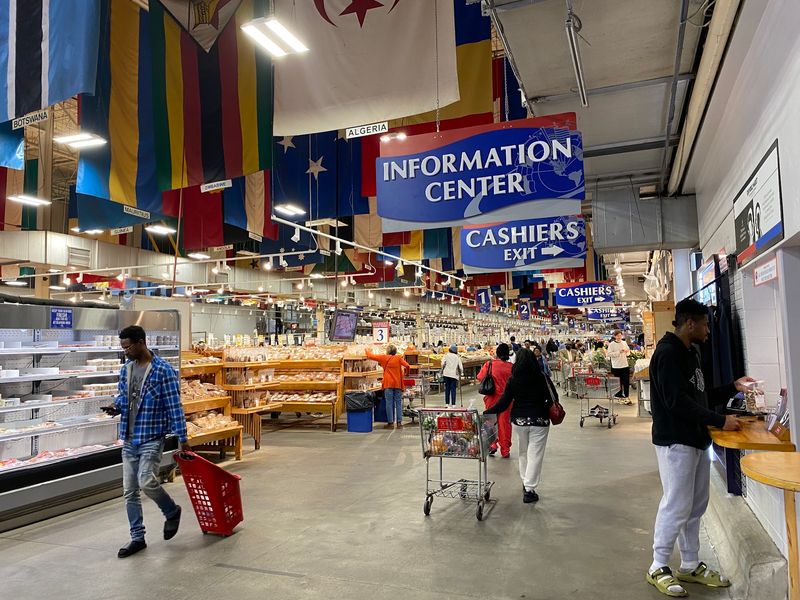 A Giant Market Built for Slow Wandering