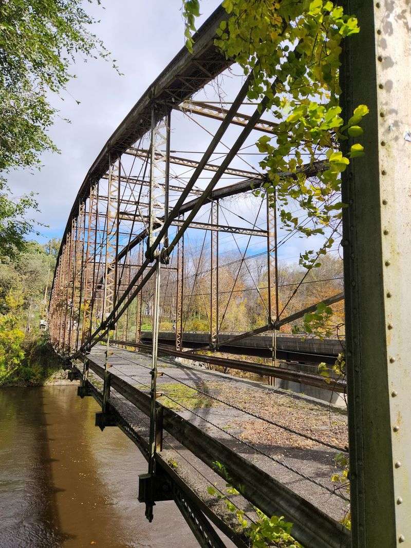 New Milford River Trail, New Milford