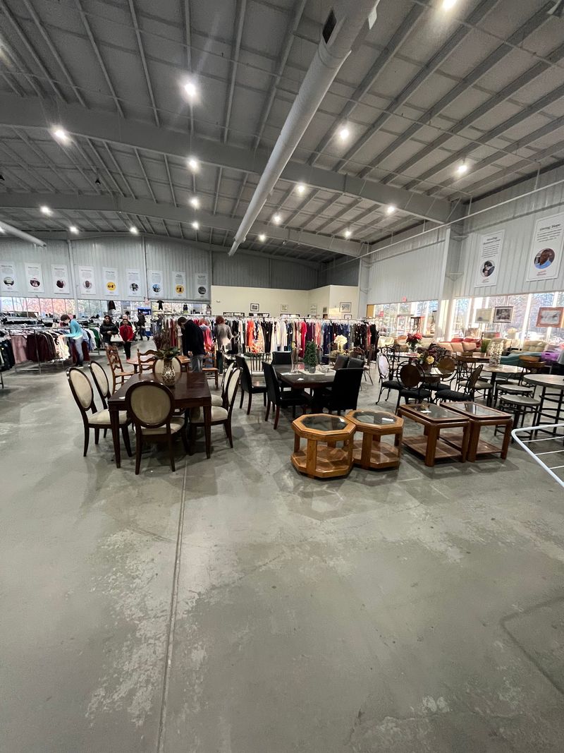 Shopping Here Supports The Durham Rescue Mission