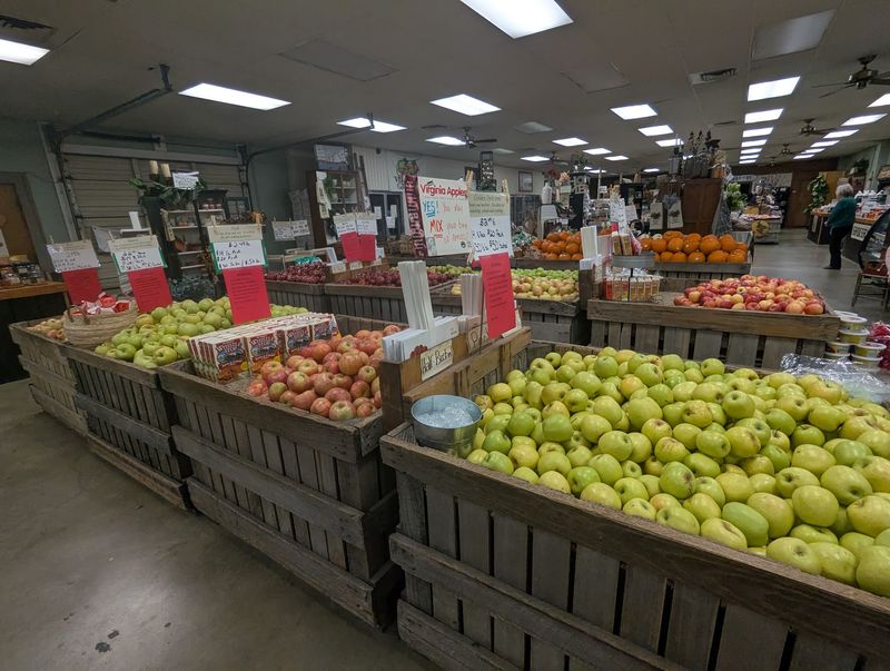 Ikenberry Orchards - Daleville