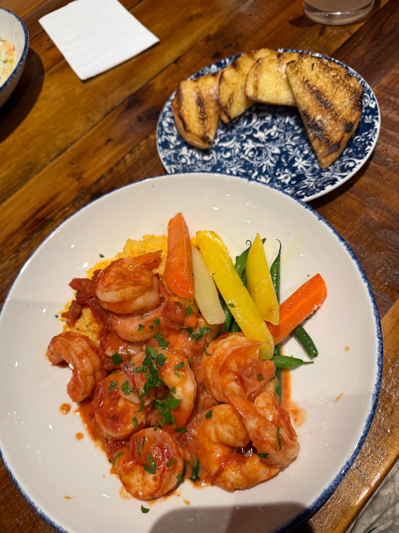 Shrimp and Grits Deliver Southern Confidence