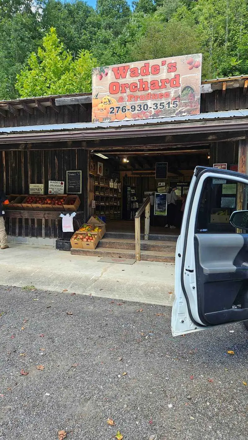 Wade's Orchard - Woolwine