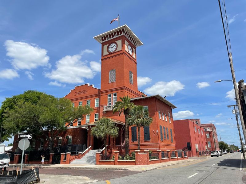 A Cigar Company That Began in 1895