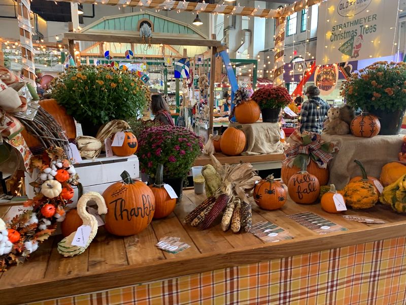Local Vendors Who Explain Their Craft