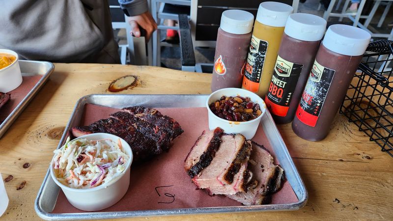 Woodpile BBQ Shack - Clawson