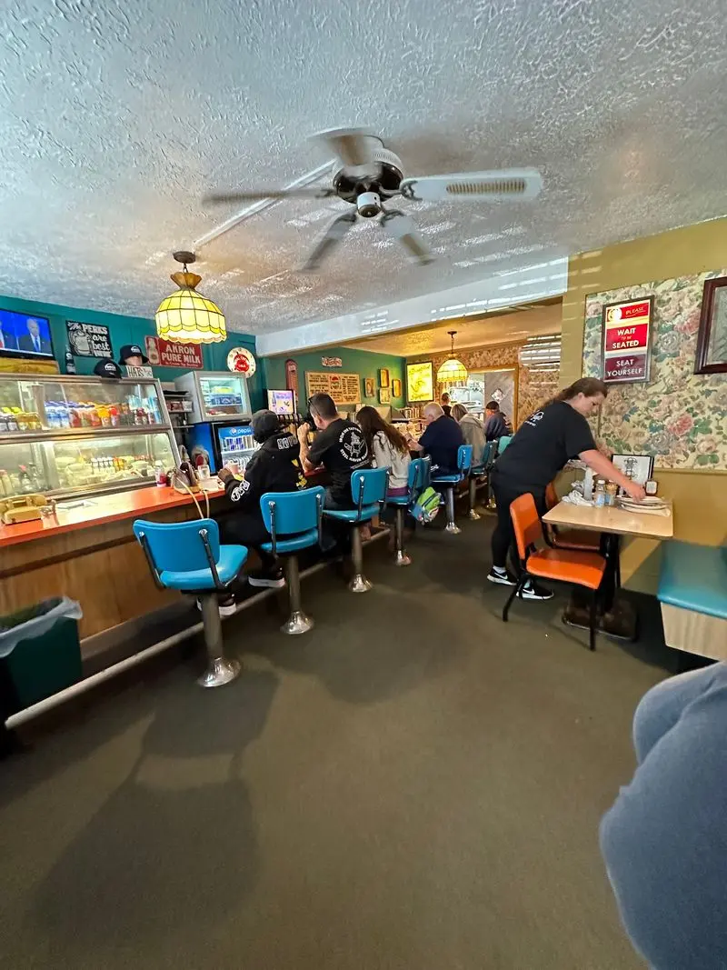An Old-School Room With Real Energy