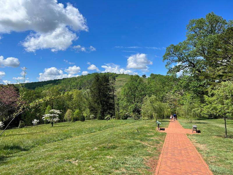 Follow the Garden Paths