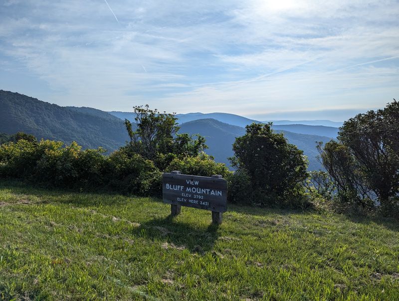Follow Mountain Views Along The Blue Ridge Parkway