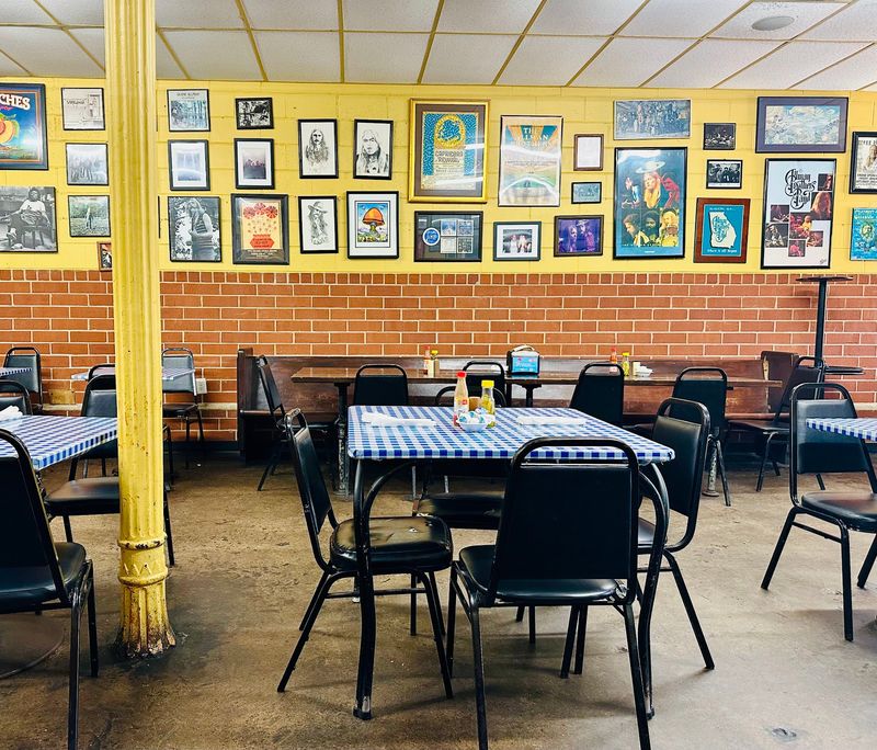 Read the Allman Brothers History on the Walls