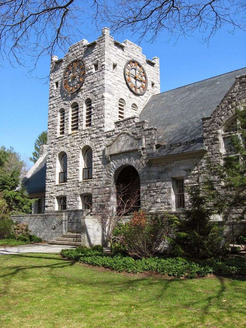 A Library With Roots Dating to 1771