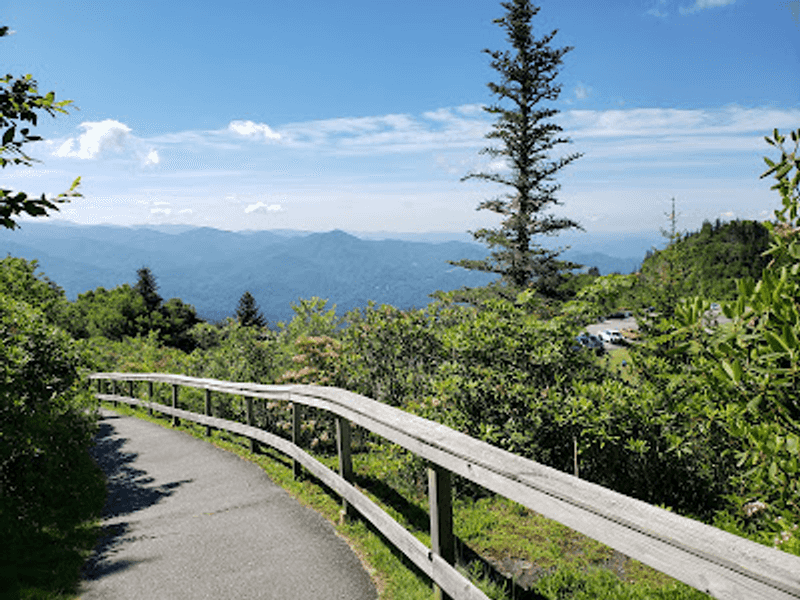 The Short Summit Trail Has a Big-Mountain Attitude