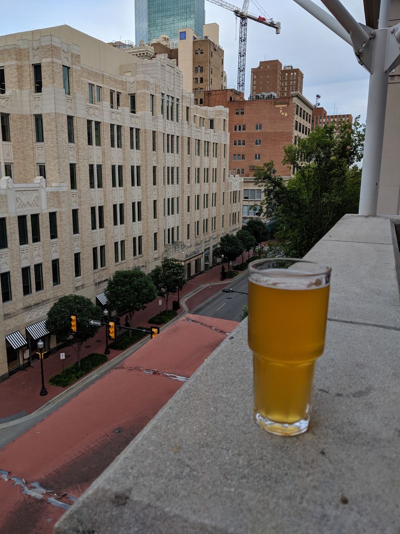 A Rooftop Drink Can Turn Dinner Into an Event