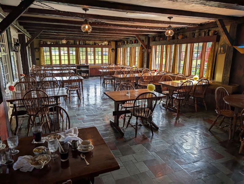 Salem Cross Inn - West Brookfield