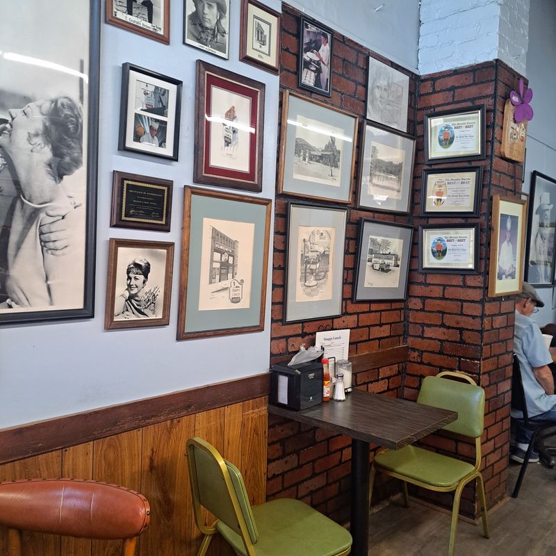 A Diner That Keeps Things Simple
