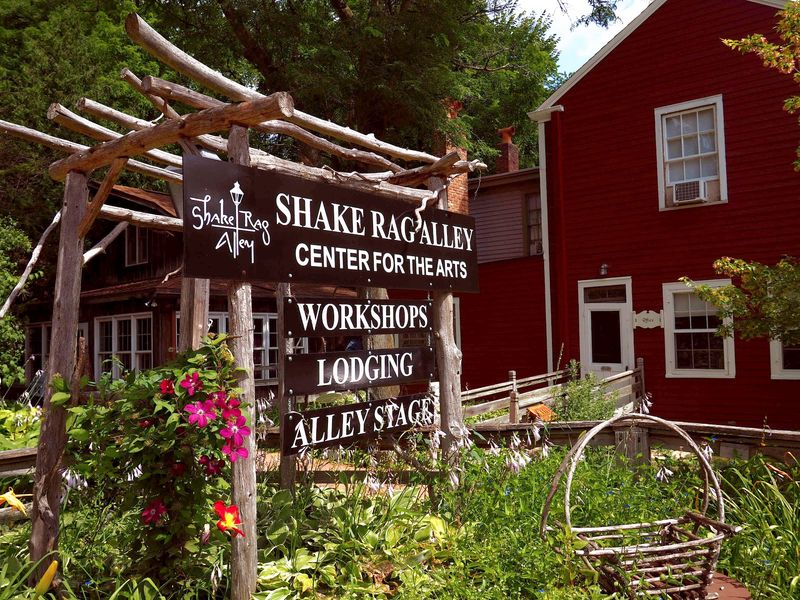 Shake Rag Alley Center for the Arts - Mineral Point