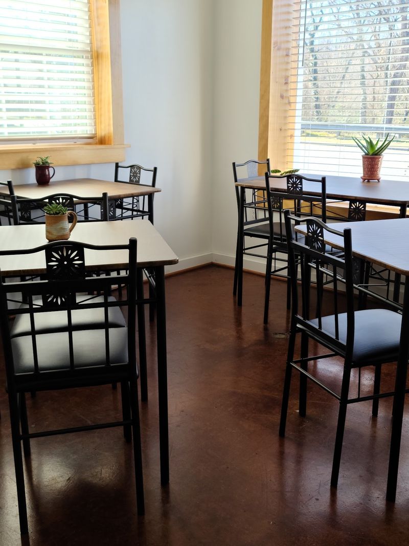 Barking Coyote Kitchen - Elkin