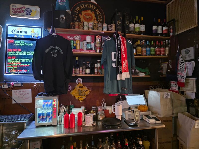 A Pub That Keeps the Mood Easy
