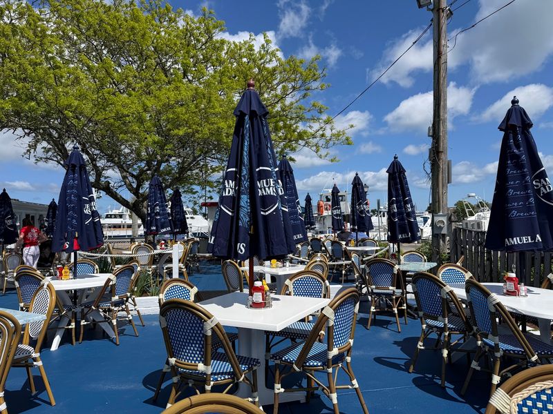 Spanky's Clam Shack & Seaside Saloon - Hyannis
