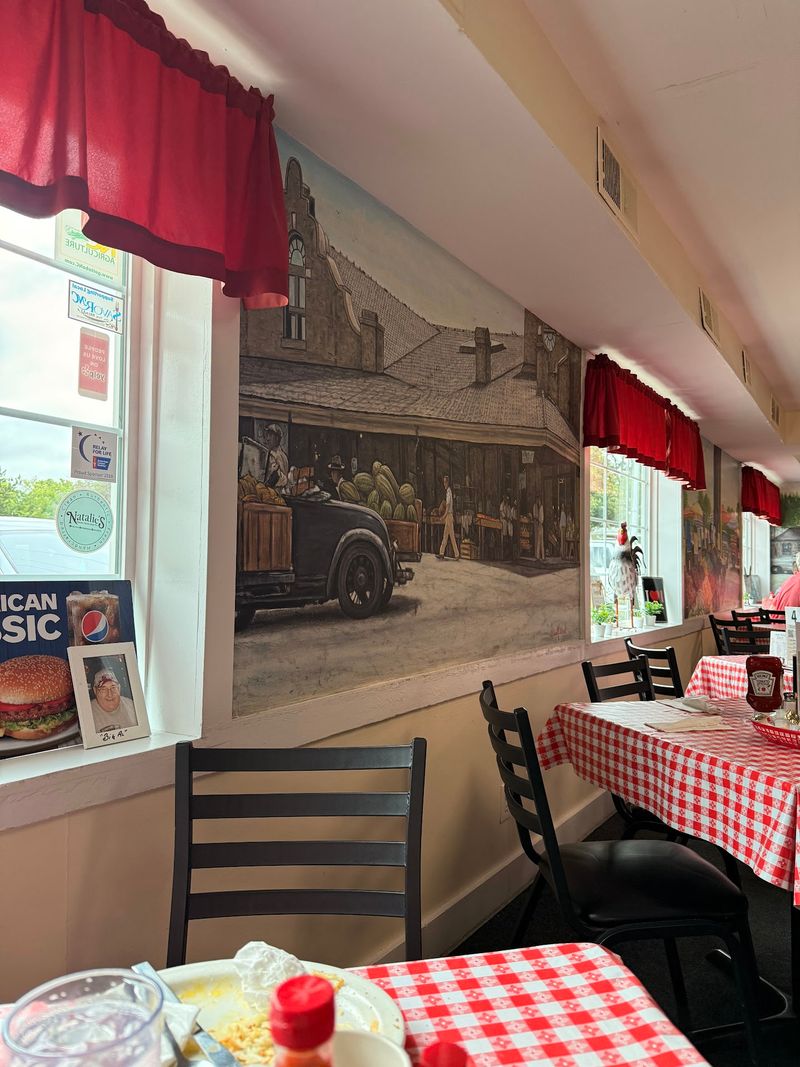A Hometown Dining Room, Not a Polished Brunch Scene