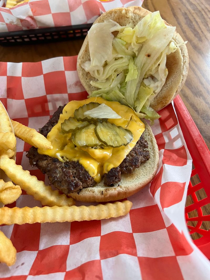 The Hand-Pattied Cheeseburger That Started the Buzz