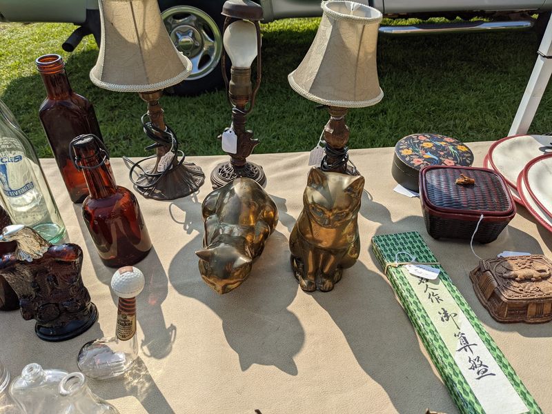 Mastering The Art Of Flea Market Bargaining