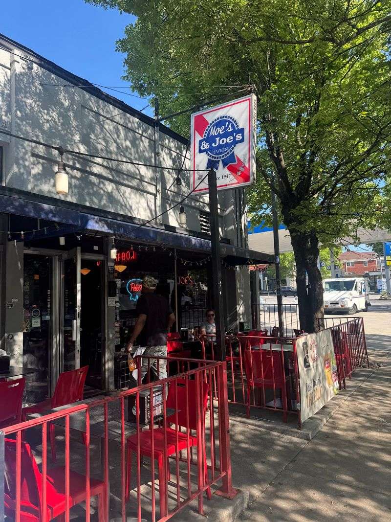 Moe's & Joe's Tavern - Atlanta
