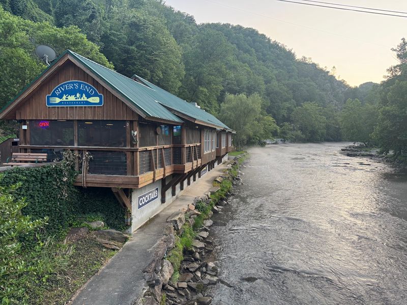 River's End Restaurant - Bryson City