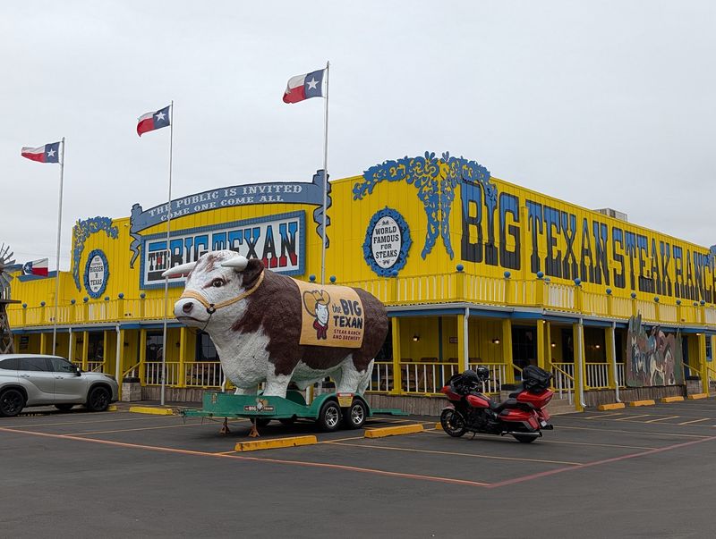 A Roadside Landmark With Big Texas Energy