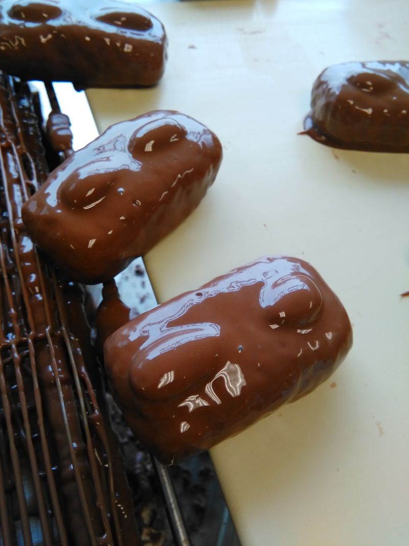 See The Fudge Worked By Hand