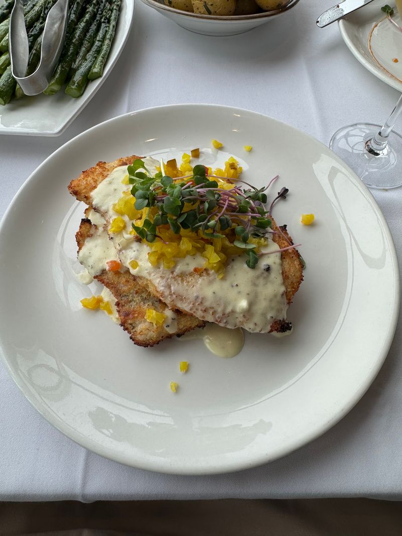 Monterey Bay Fish Grotto in Pittsburgh, Allegheny County