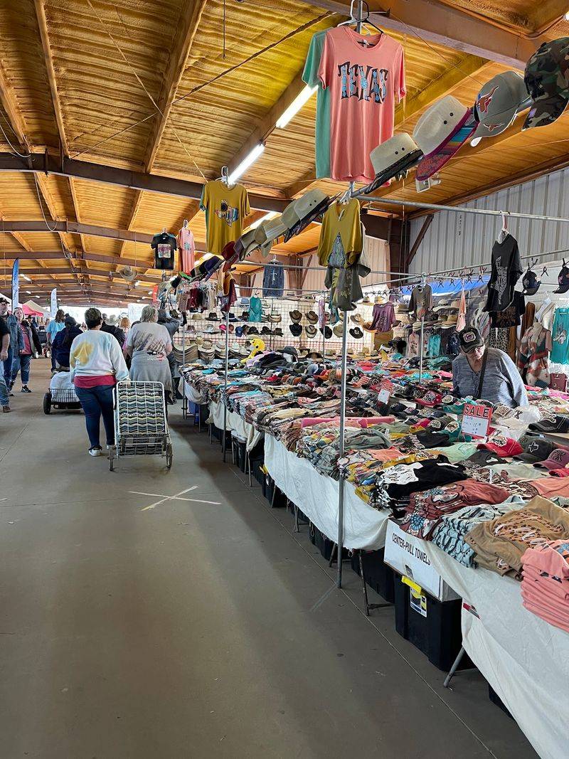 Vintage Clothing, Jewelry, and Fashion Finds