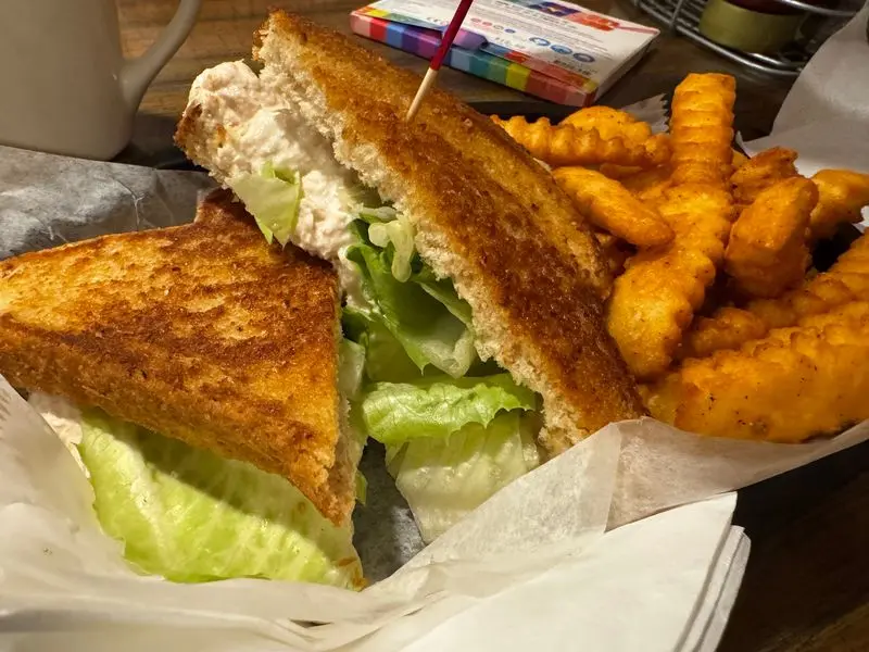 KewPee Sandwich Shoppe in Lansing, Ingham County