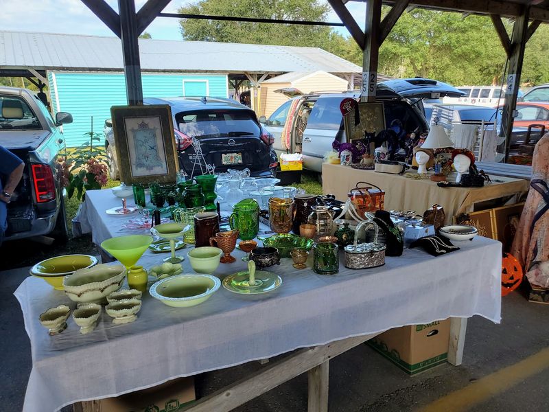 Hunt For Antiques And Collectibles