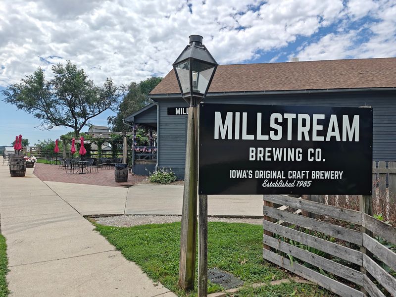 Craft Brewing Know-How in Every Bubble